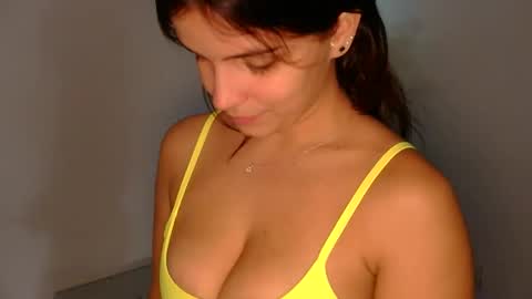 Snapshot of lilbeccaxo chatting on 5, 11, 2025 Rebecca online show from 5, 11, 2025