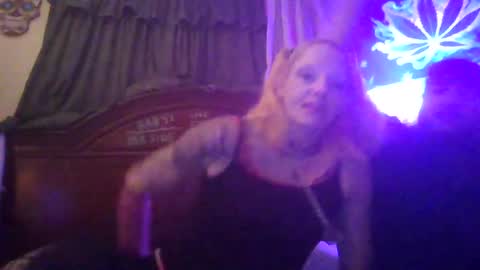 Snapshot of lilbit4u chatting on 6, 3, 2025 lilbit4u online show from 6, 3, 2025
