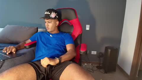 Snapshot of lildantear chatting on 28, 1, 2025 Dante online show from 28, 1, 2025