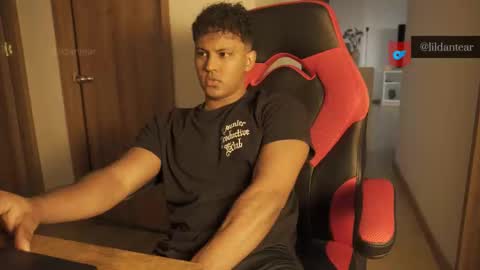 Snapshot of lildantear chatting on 17, 12, 2025 Dante online show from 17, 12, 2025