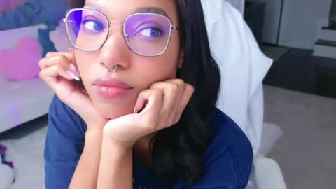 evie online show from 7, 4, 2026