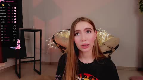 Snapshot of lili__roze_ chatting on 9, 1, 2025 lili__roze_ online show from 9, 1, 2025
