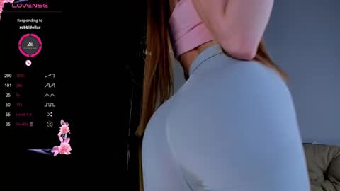 Snapshot of lili__roze_ chatting on 7, 3, 2025 lili__roze_ online show from 7, 3, 2025