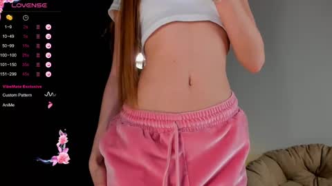Snapshot of lili__roze_ chatting on 9, 3, 2025 lili__roze_ online show from 9, 3, 2025