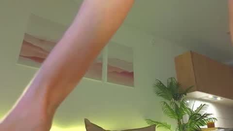 Snapshot of lili__roze_ chatting on 19, 9, 2025 lili__roze_ online show from 19, 9, 2025