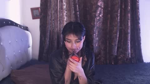 lili_clan11 online show from 9, 1, 2026