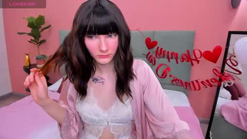 Snapshot of lili_flowerr chatting on 14, 2, 2025 Lilli  follow me kiss online show from 14, 2, 2025