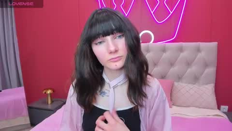 Snapshot of lili_flowerr chatting on 20, 2, 2025 Lilli  follow me kiss online show from 20, 2, 2025