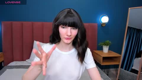 Snapshot of lili_flowerr chatting on 11, 3, 2025 Lilli  follow me kiss online show from 11, 3, 2025