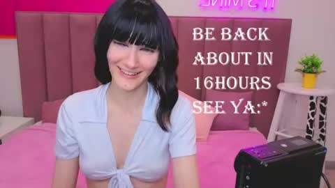 Lilli  follow me kiss online show from 28, 7, 2026