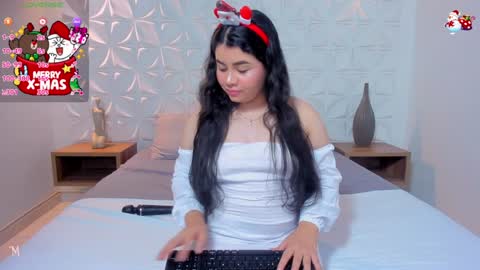 Snapshot of lili_mccormick chatting on 20, 12, 2024 SALOME online show from 20, 12, 2024