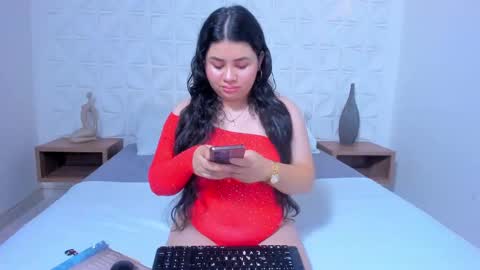 Snapshot of lili_mccormick chatting on 15, 2, 2025 SALOME online show from 15, 2, 2025