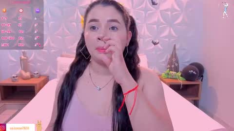 Snapshot of lili_mccormick chatting on 19, 10, 2025 SALOME online show from 19, 10, 2025