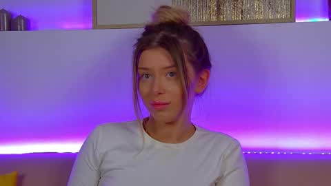 Mia online show from 28, 2, 2025