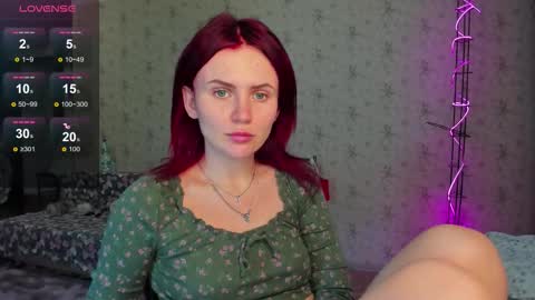 Snapshot of lilie_brown chatting on 2, 10, 2025 Lilie online show from 2, 10, 2025