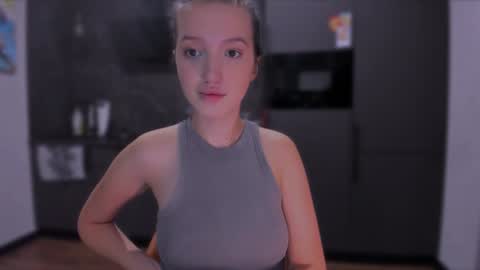 Snapshot of lililaluna chatting on 28, 12, 2024 ... online show from 28, 12, 2024