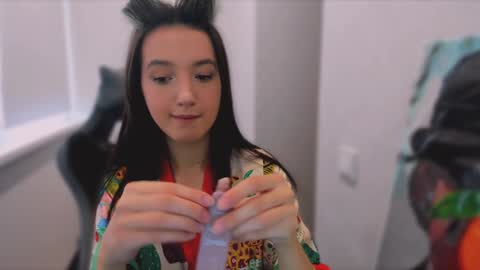 Snapshot of lililaluna chatting on 14, 1, 2025 ... online show from 14, 1, 2025