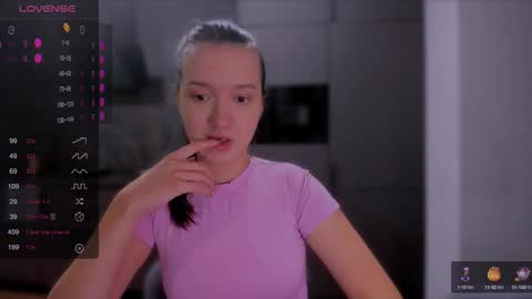 Snapshot of lililaluna chatting on 5, 10, 2025 ... online show from 5, 10, 2025