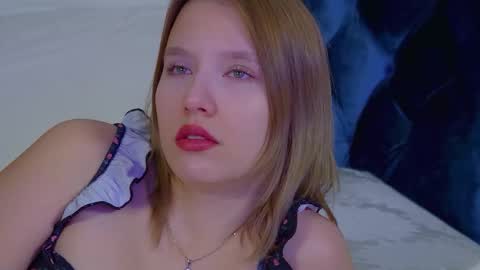 LiliLinn online show from 28, 10, 2025