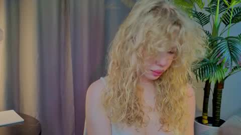 lililok101 online show from 6, 11, 2025