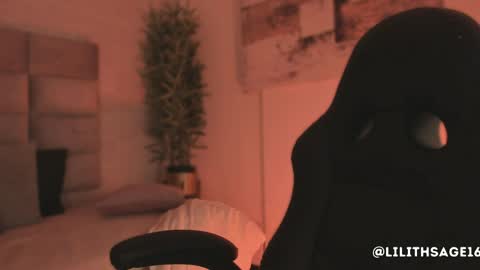 lilith_sage_ online show from 31, 3, 2026