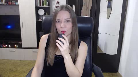 Snapshot of lilith_small21 chatting on 17, 12, 2025 lilith small21 online show from 17, 12, 2025