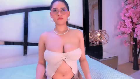 Snapshot of lilithadams11 chatting on 23, 9, 2025 online show from 23, 9, 2025