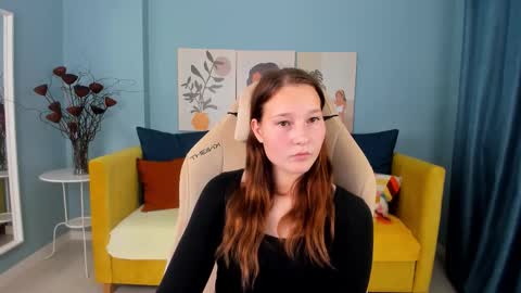 Snapshot of lilithgloww chatting on 15, 11, 2025 lilithgloww online show from 15, 11, 2025