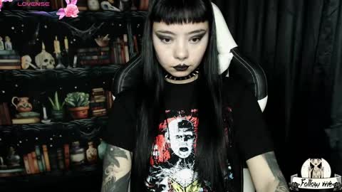 Snapshot of lilithmoon666 chatting on 20, 12, 2024 online show from 20, 12, 2024