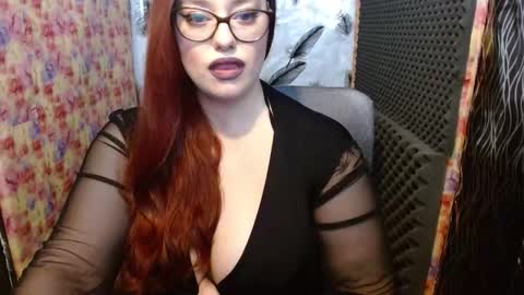 Snapshot of lilithserendipity chatting on 15, 12, 2025 LILITHSERENDIPITY online show from 15, 12, 2025