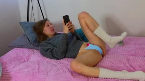 Snapshot of lill_mary chatting on 15, 12, 2024 Maria online show from 15, 12, 2024