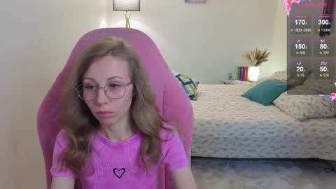 Snapshot of lill_mary chatting on 24, 10, 2025 Maria online show from 24, 10, 2025