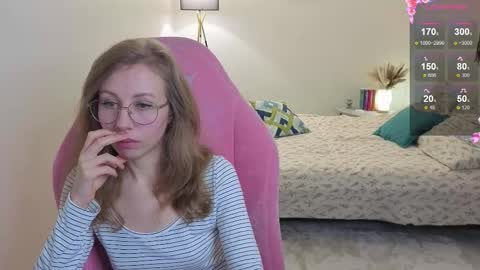 Snapshot of lill_mary chatting on 27, 10, 2025 Maria online show from 27, 10, 2025