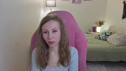 Snapshot of lill_mary chatting on 6, 11, 2025 Maria online show from 6, 11, 2025