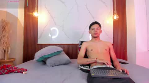 lillian_lee1 online show from 21, 5, 2026