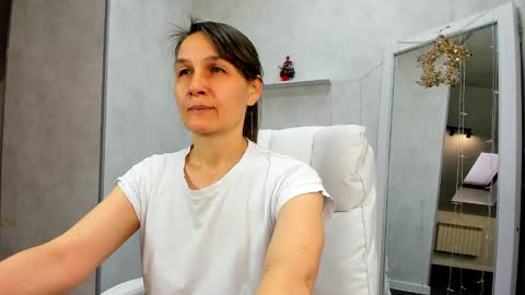 Snapshot of lillian_white1 chatting on 9, 1, 2025 lillian_white1 online show from 9, 1, 2025