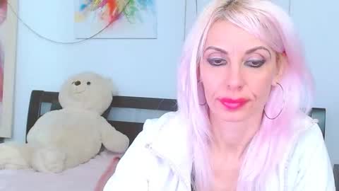 Lara online show from 3, 12, 2025