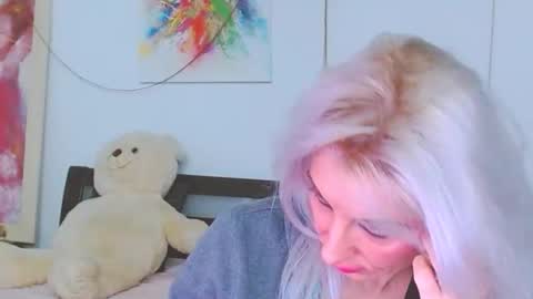 Lara online show from 2, 2, 2026