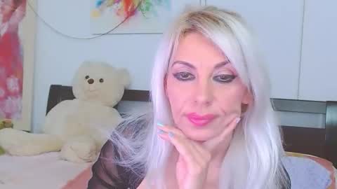 Lara online show from 11, 4, 2026