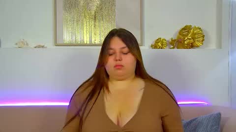 LillianHaig online show from 10, 9, 2025