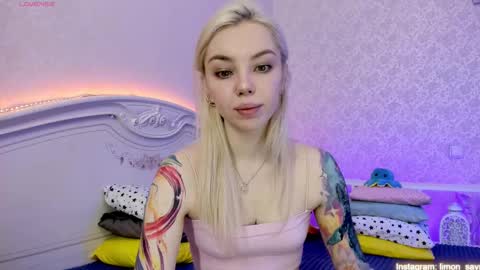 Snapshot of lillimooore chatting on 29, 1, 2025 LilliMoore online show from 29, 1, 2025