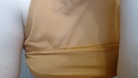 Snapshot of lillkit chatting on 16, 2, 2025 Lilu online show from 16, 2, 2025