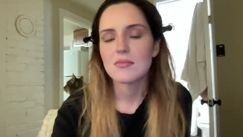 lilly_adams88 online show from 18, 6, 2026
