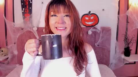 Snapshot of lilly_blear chatting on 24, 10, 2025 lilly online show from 24, 10, 2025