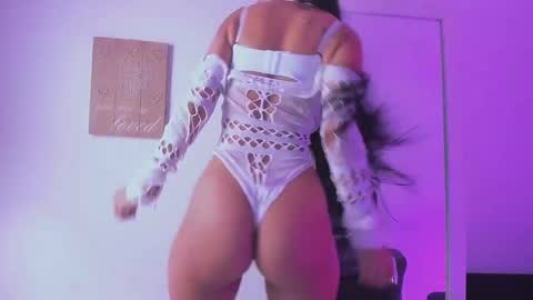 Sweety Lilly Love  online show from 7, 11, 2025