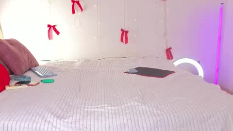 lilly_lux online show from 11, 4, 2026