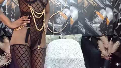 Snapshot of lilmissbaddiexxx chatting on 21, 10, 2025 lilmissbaddiexxx online show from 21, 10, 2025