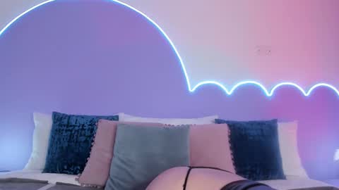 Lilou online show from 12, 2, 2025