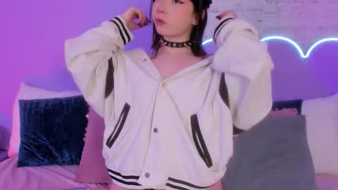 Lilou online show from 4, 11, 2025