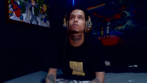  ONLYFANS   online show from 25, 2, 2025